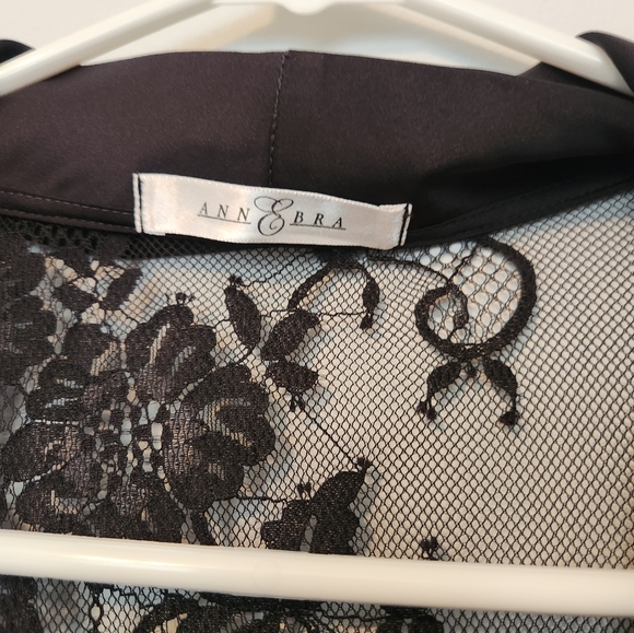 Lace and satin robe - medium - Picture 3 of 4